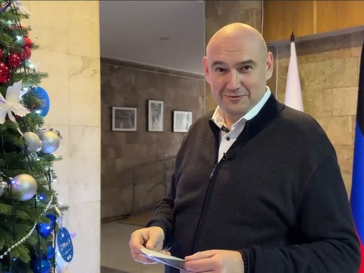  Премьер-министр ДНР исполнил мечты двух ребят из Макеевки