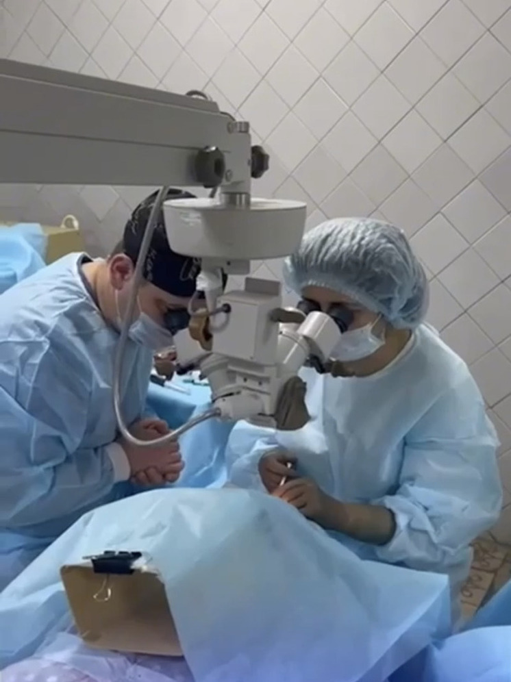 Якутские врачи в Донбассе провели 2024 операции на глаза