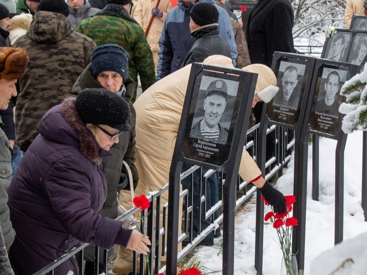 В Тверской области открыли мемориальные доски с именами трех погибших участников СВО
