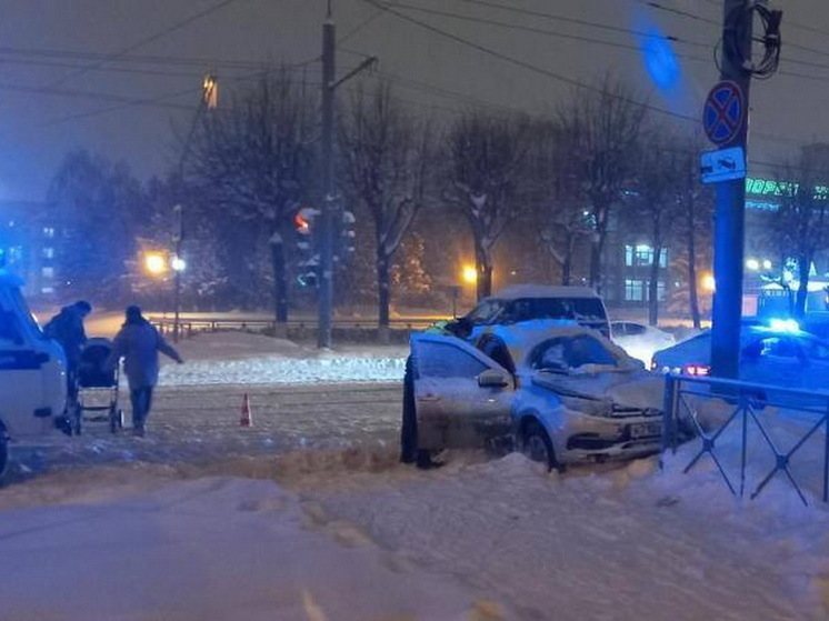 В Йошкар-Оле «Гранта» сбила девочку на тротуаре