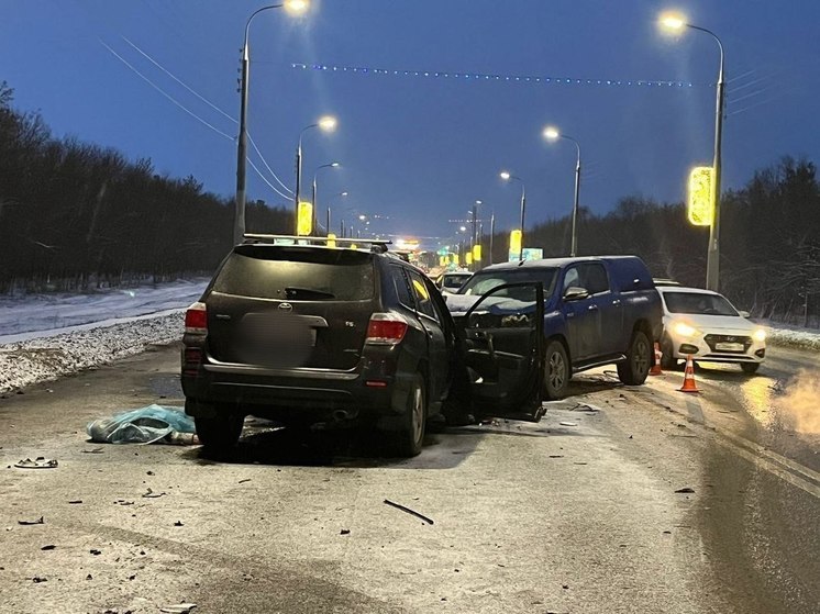 На Нежинском шоссе под Оренбургом в результате столкновения пяти автомобилей погиб человек