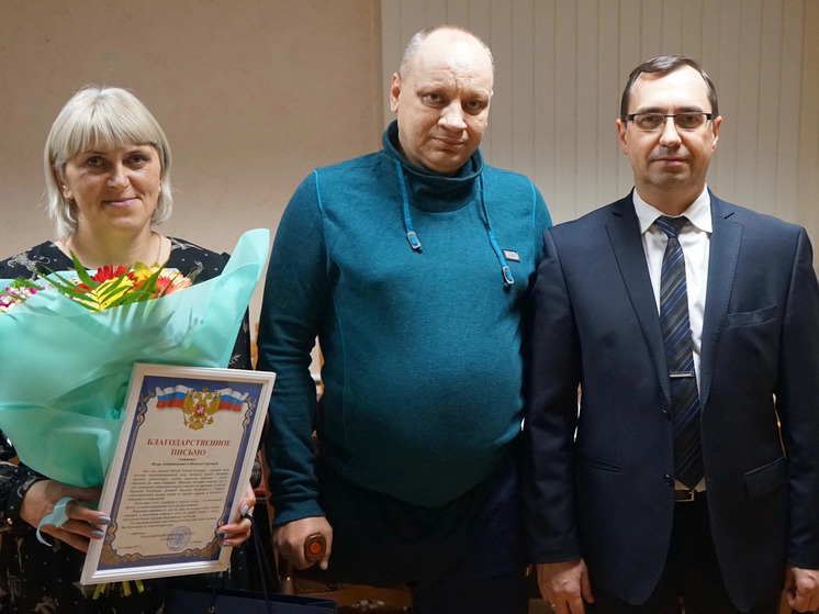 В Орле родителей участника СВО поблагодарили за службу сына
