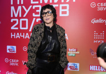 Певица Лолита Милявская заявила, что организаторы отменили много ее концертов после "голой" вечеринки у блогерши Анастасии Ивлеевой