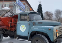 В столице Бурятии усилилась подсыпка автомобильных дорог из-за выпавшего накануне снега