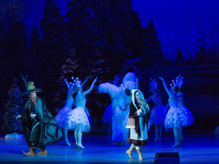 Театр оперы и балета принял участие в проекте «Снеговики-добряки»