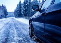 Водителям рассказали, зачем нужно хранить теплые носки в автомобиле в зимний период
