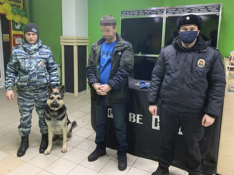 На Проезде Речников в Рязани задержали 38-летнего мужчину с наркотиками