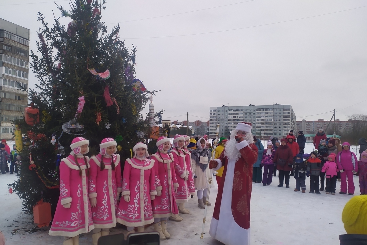 В новогодних мероприятиях участие примут более 100 тысяч вологодских  школьников - МК Вологда