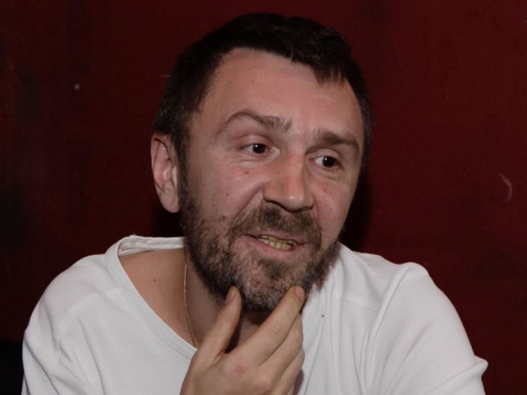Сергей Шнуров опубликовал новую песню о голой вечеринке Ивлеевой