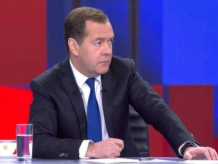 Дмитрий Медведев: за 2023 году на службу по контракту приняли полмиллиона человек