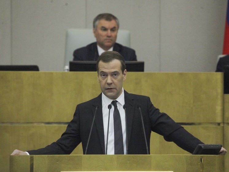 Медведев не исключил возможные "переговоры" России и Украины