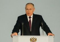 Число доверенных лиц кандидата в президента РФ Владимира Путина может вырасти с 346 человек до 600