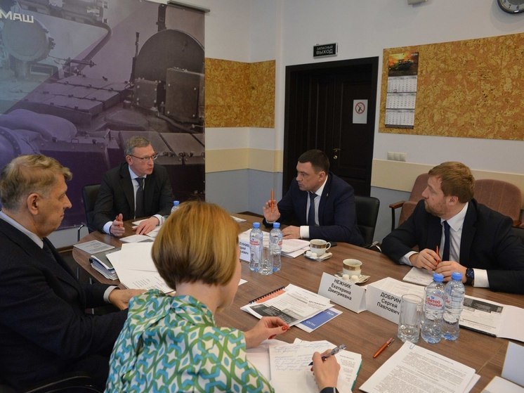 Экс-губернатор Бурков вернулся в Омск ради совещания на «Трансмаше»