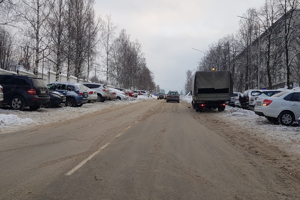 Торговый центр Петрозаводска почистит дорогу в подарок водителям на Новый год