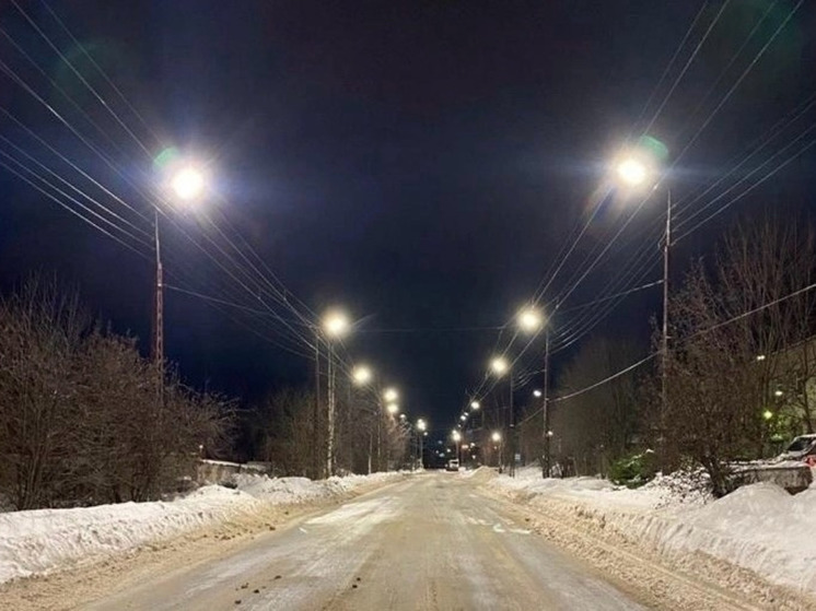 Новые мощные фонари появились на улице Петрозаводска