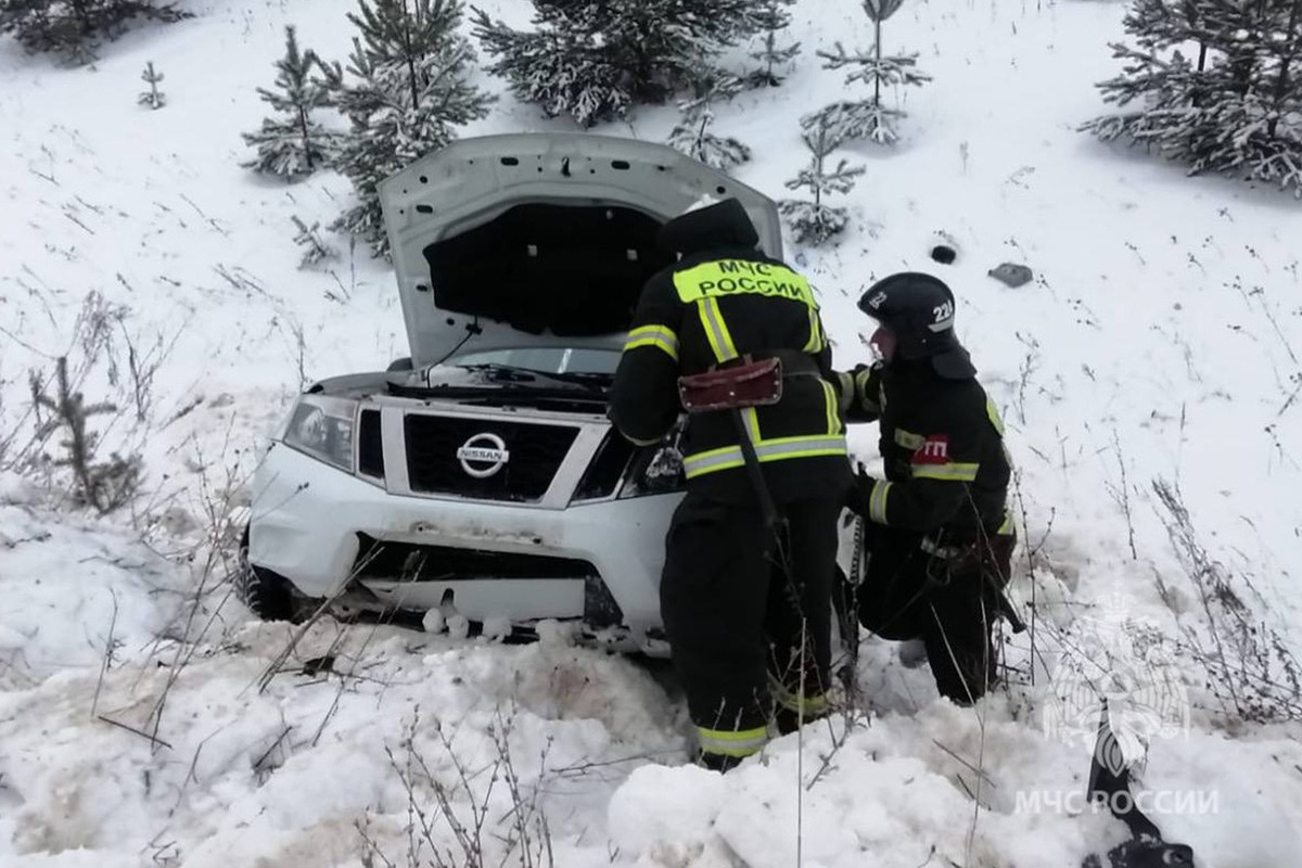 В Ивановской области автомобиль «Nissan Terrano» столкнулся с трактором -  МК Иваново