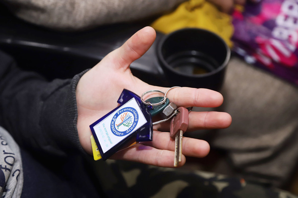 В Туле вручили ключи от квартир 17 участникам СВО из числа сирот