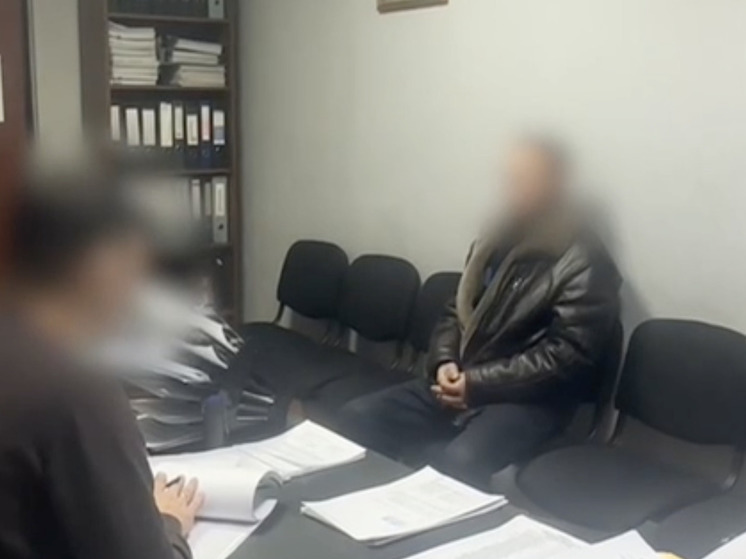 «Поджег одежду в доме»: подозреваемый рассказал о пожаре автостоянки в Чите