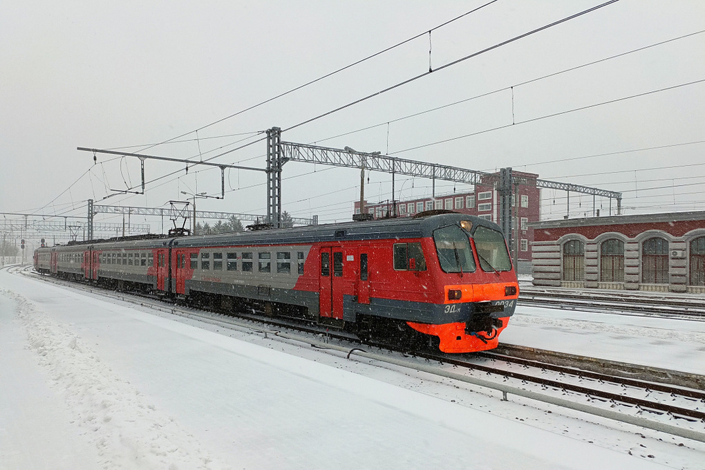В Курске пригородные поезда в новогодние праздники изменят расписание