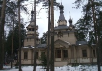 В Петербурге прихожанин вынес драгоценности из церкви Серафима Саровского