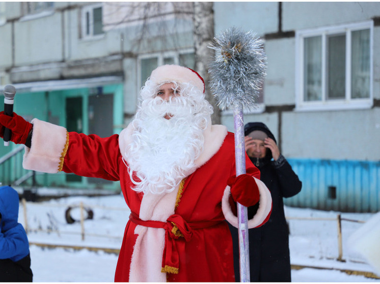 Пензенских детей поздравили с Новым годом на уличном празднике