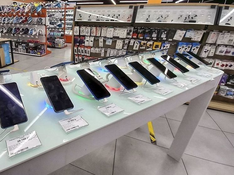 Эксперты назвали причину бума продаж китайских смартфонов