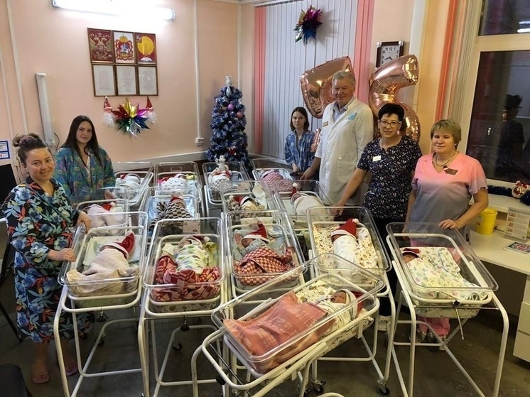 Новорожденных Серпухова нарядили к празднику
