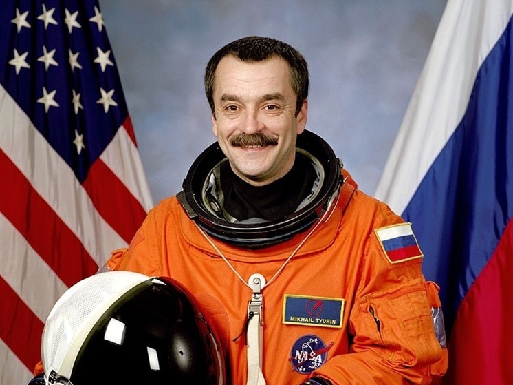 Летчика-космонавта Михаила Тюрина развели на 10 млн рублей