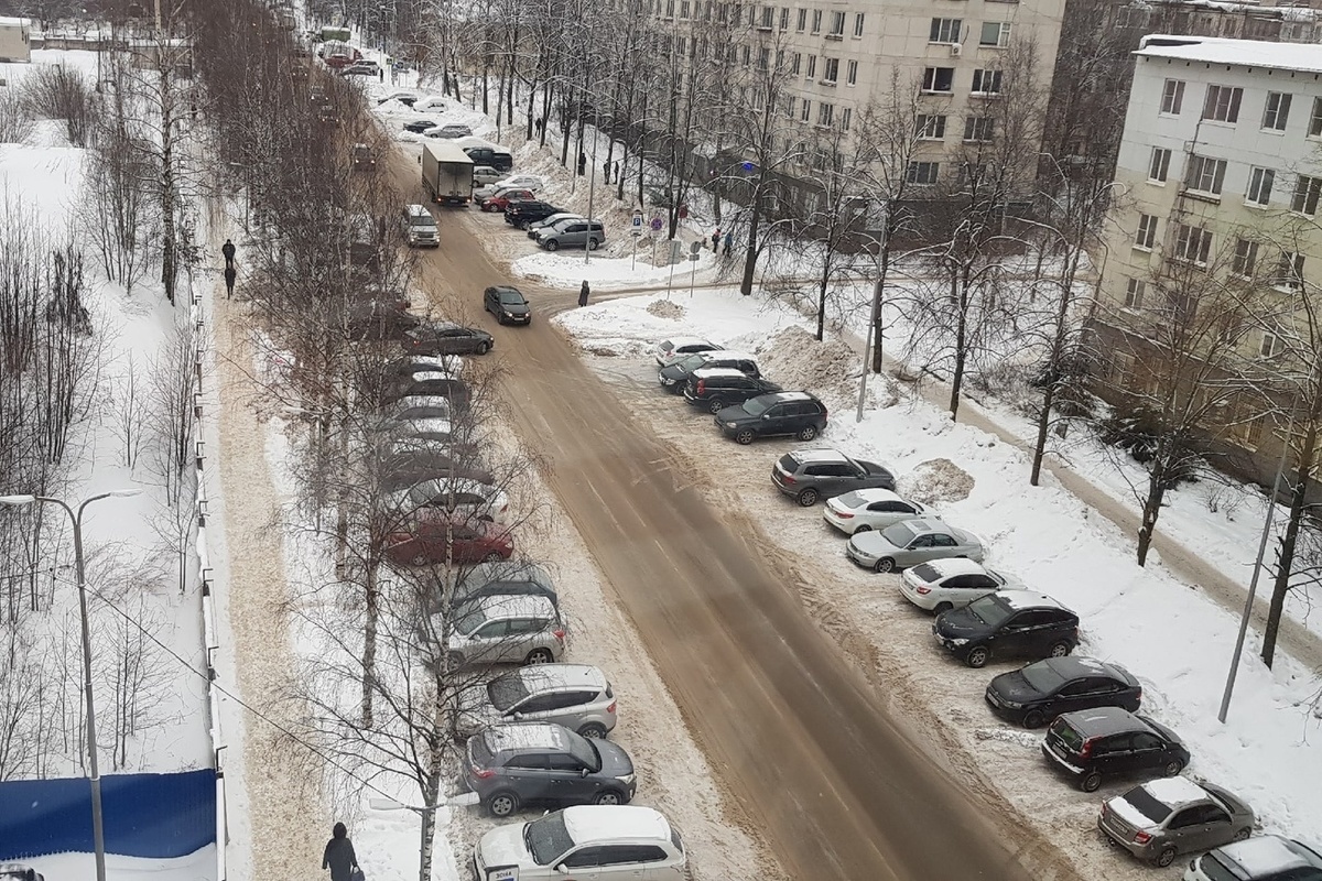 Дорогу у торгового центра в Петрозаводске полностью расчистили
