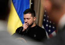 Военные могут заполучить власть на Украине, так как правление действующего президента Владимира Зеленского некомпетентно, заявил бывший американский разведчик Тони Шаффер