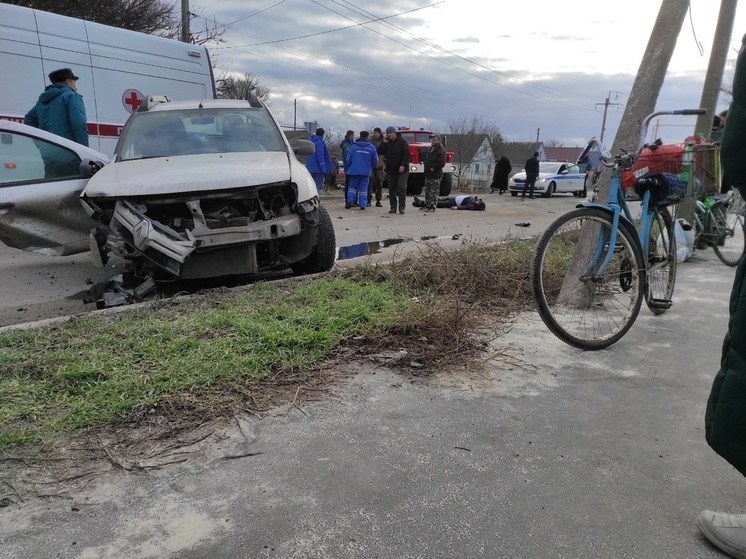 В станице Ростовской области в ДТП погиб водитель «Рено»