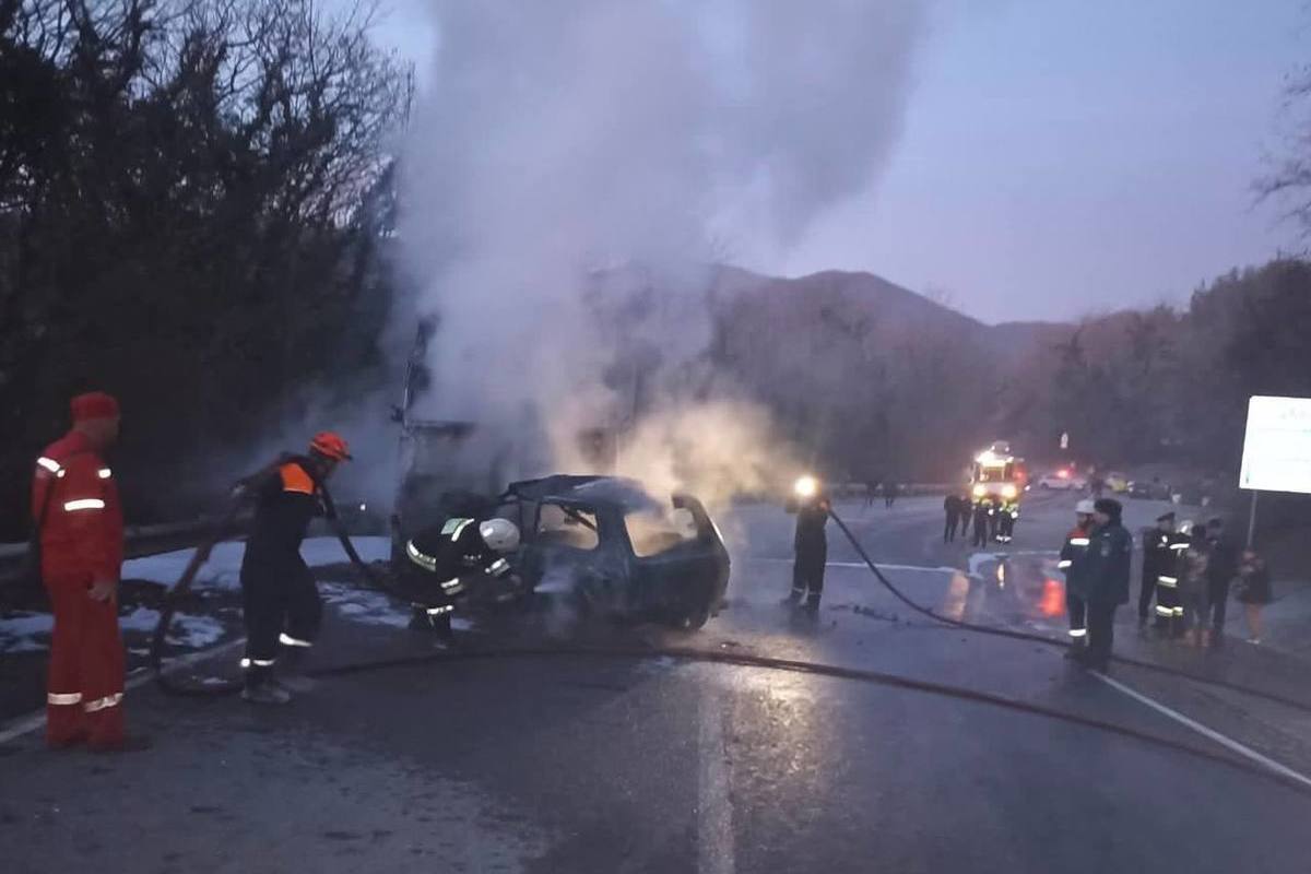 В Сочи погиб водитель «Нивы» после столкновения с фурой