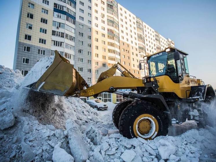 Сургут тонет в снегу, метель заносит дороги