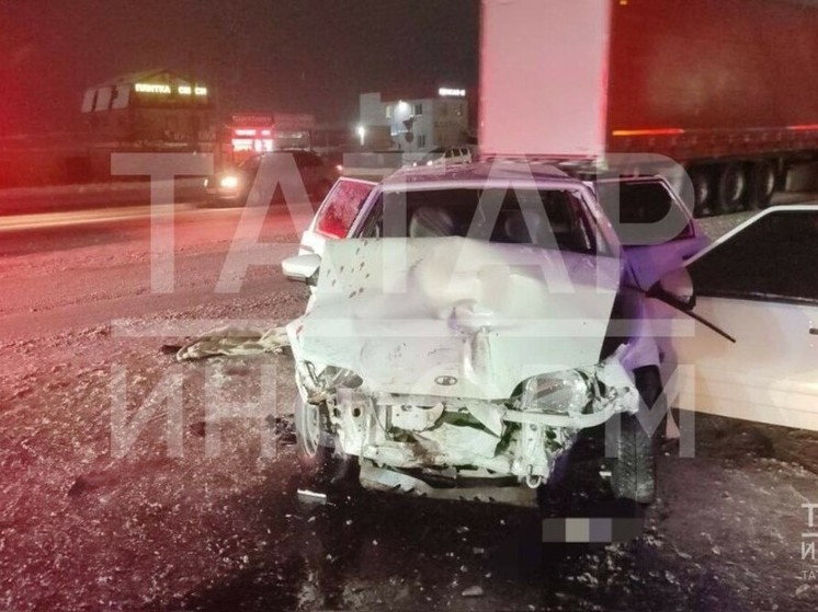 В Челнах в столкновении легковых авто погиб человек и трое пострадали