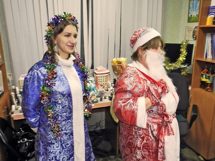В Мурманской библиотеке для слепых состоялся шоу-конкурс новогодних костюмов
