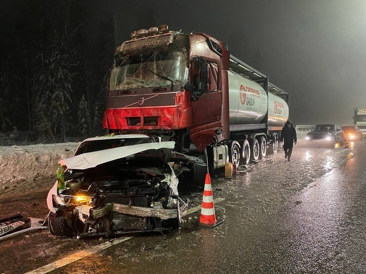 Движение по трассе М-11 после крупной аварии полностью восстановлено