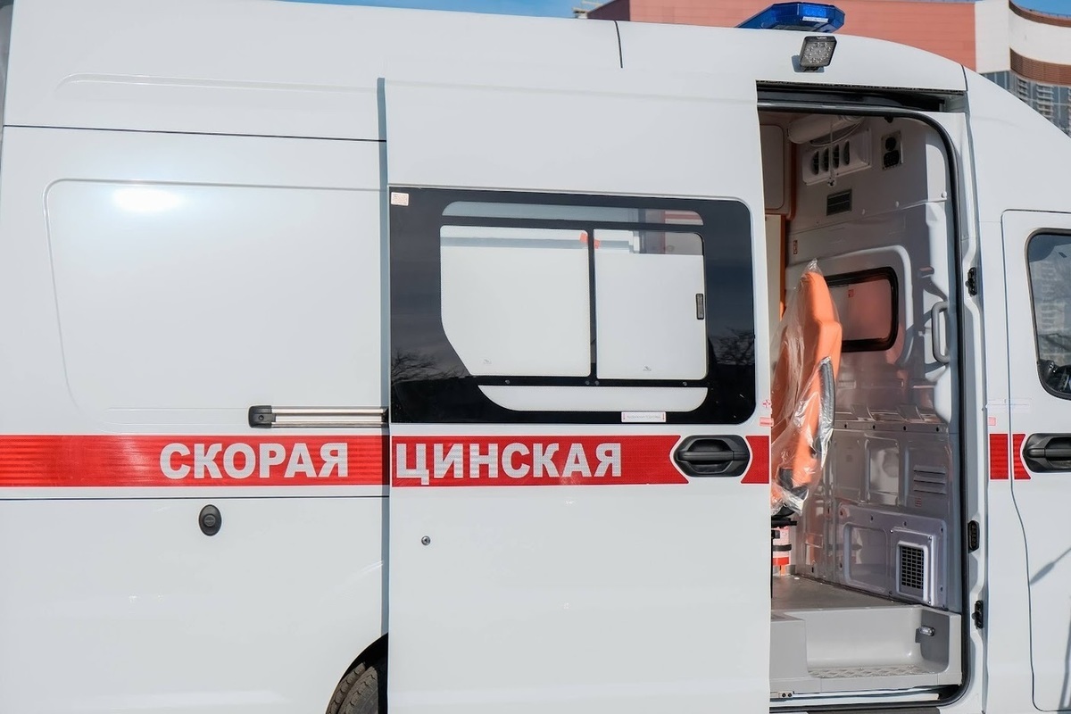 В Волгоградской области водитель иномарки улетел в кювет