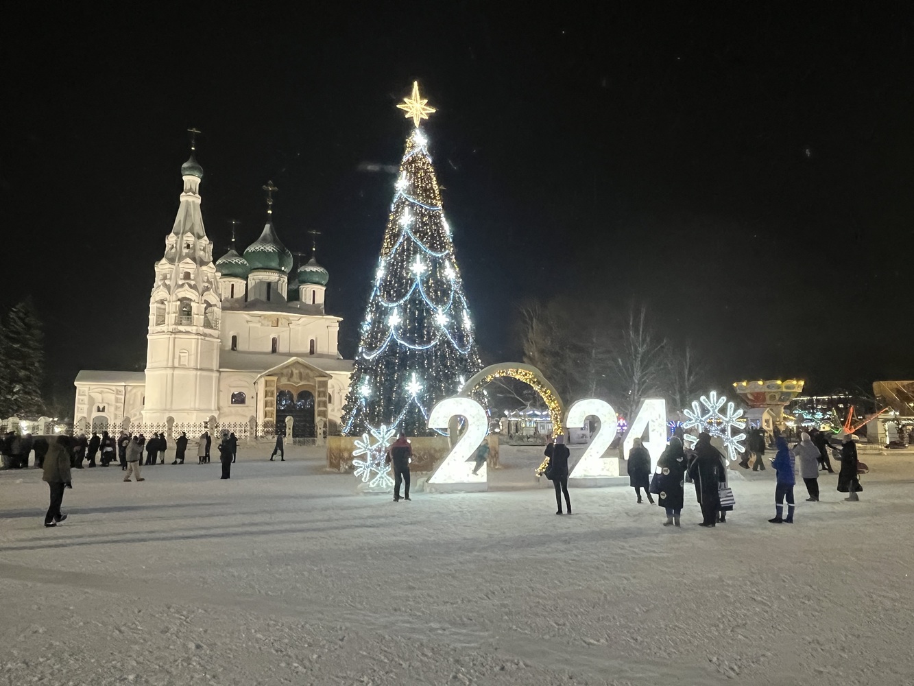 Сказочный новогодний Ярославль готов к приему гостей