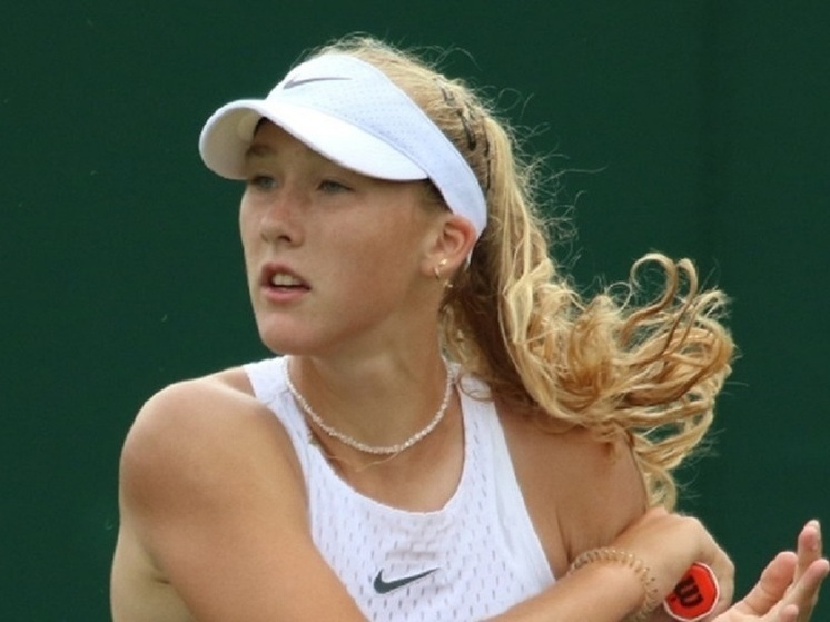 Россиянка Андреева обыграла соотечественницу Шнайдер на теннисном турнире в Брисбене