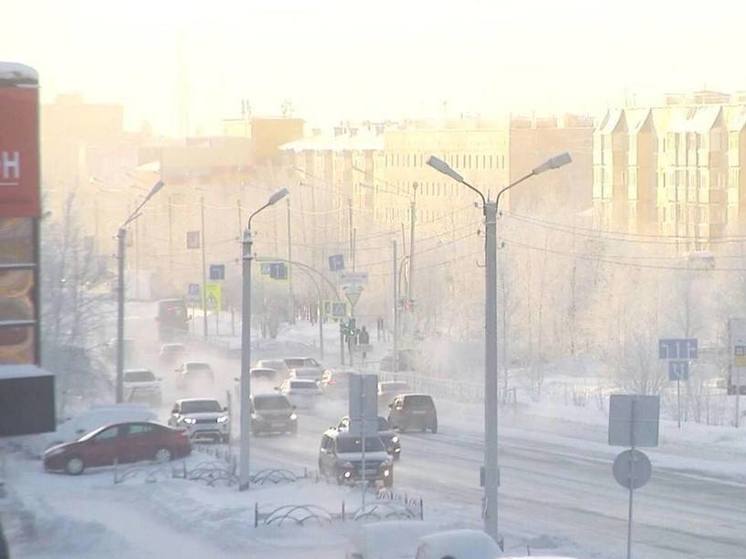 Закрытые из-за непогоды дороги на Ямале снова доступны для проезда авто