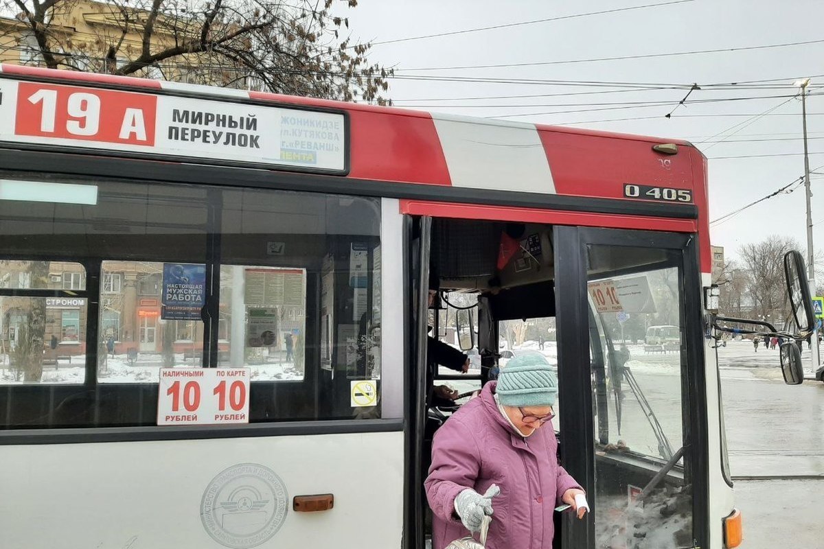 Событие года: в Саратове проезд в общественном транспорте стал стоить 10  рублей - МК Саратов