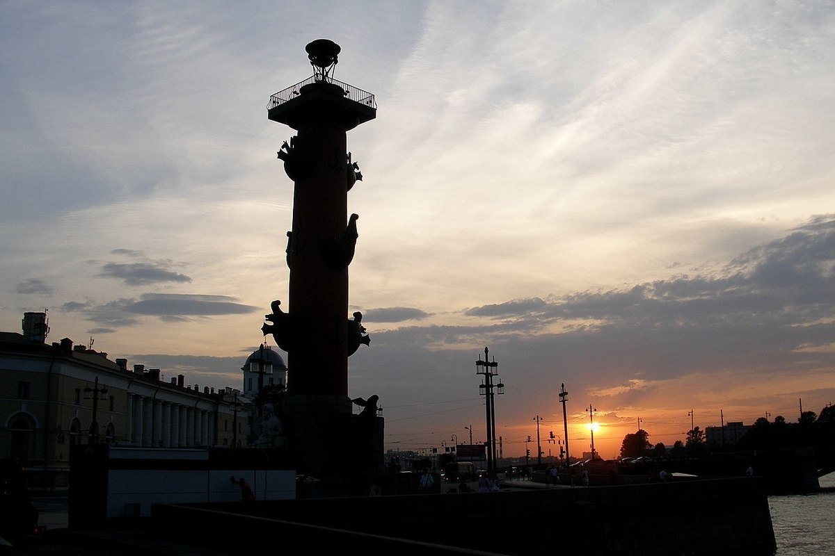 The lighting of the torches of the Rostral Columns in St. Petersburg has been canceled