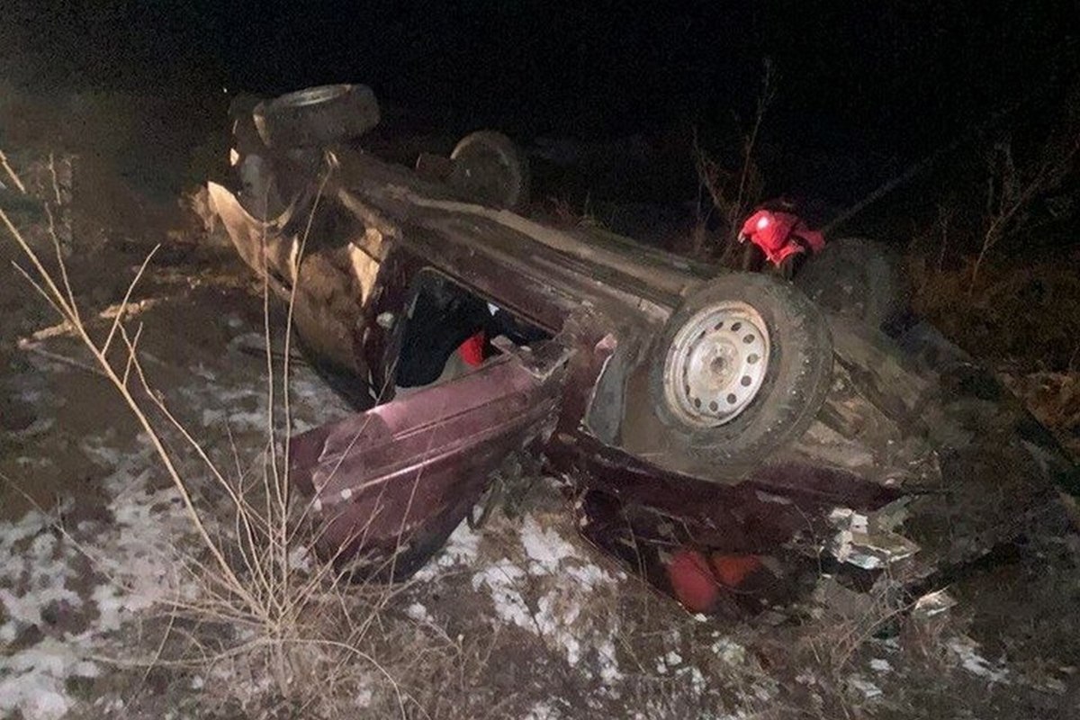 В первой аварии 2024 года в Саратовской области перевернулся автомобиль