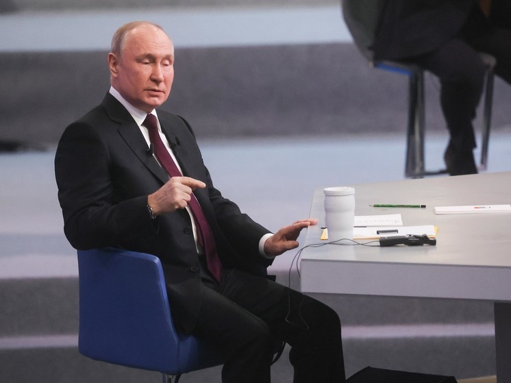 Путин: Россия будет повышать роль БРИКС в мировой финансовой системе