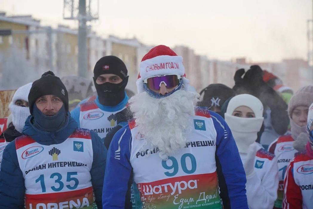 Residents of Novy Urengoy took part in the New Year's race on January 1: photo report