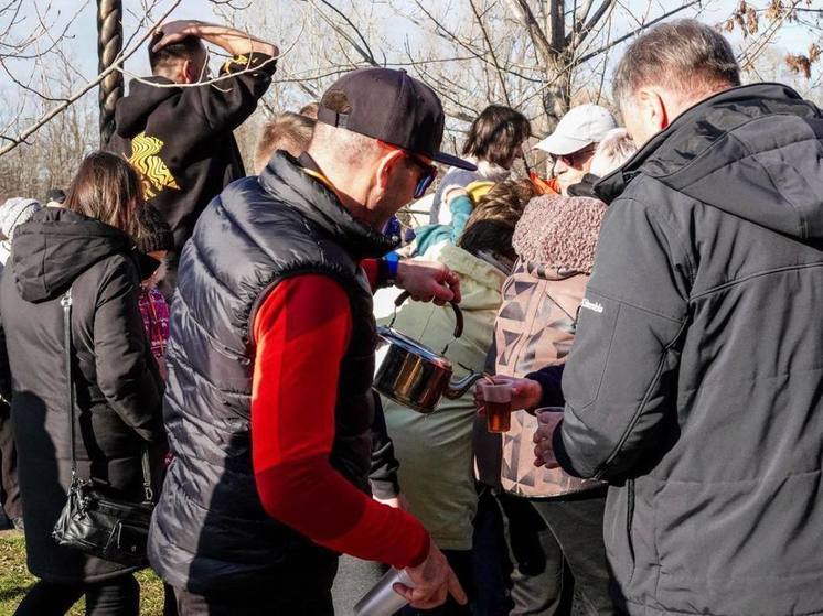 Медали, мандарины и баранки выдавали спортивным жителям Невинномысска утром 1 января