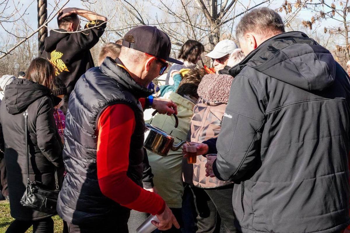 Медали, мандарины и баранки выдавали спортивным жителям Невинномысска утром 1 января