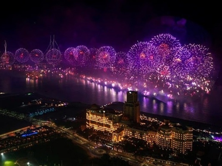 Новогодний фейерверк в ОАЭ побил сразу два мировых рекорда