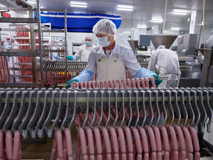 Столичный производитель мясных изделий выпустил более 40 тысяч тонн продукции в этом году