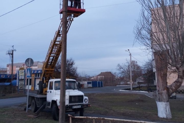 В двух селах Новокаховского округа порывами ветра повреждены ЛЭП